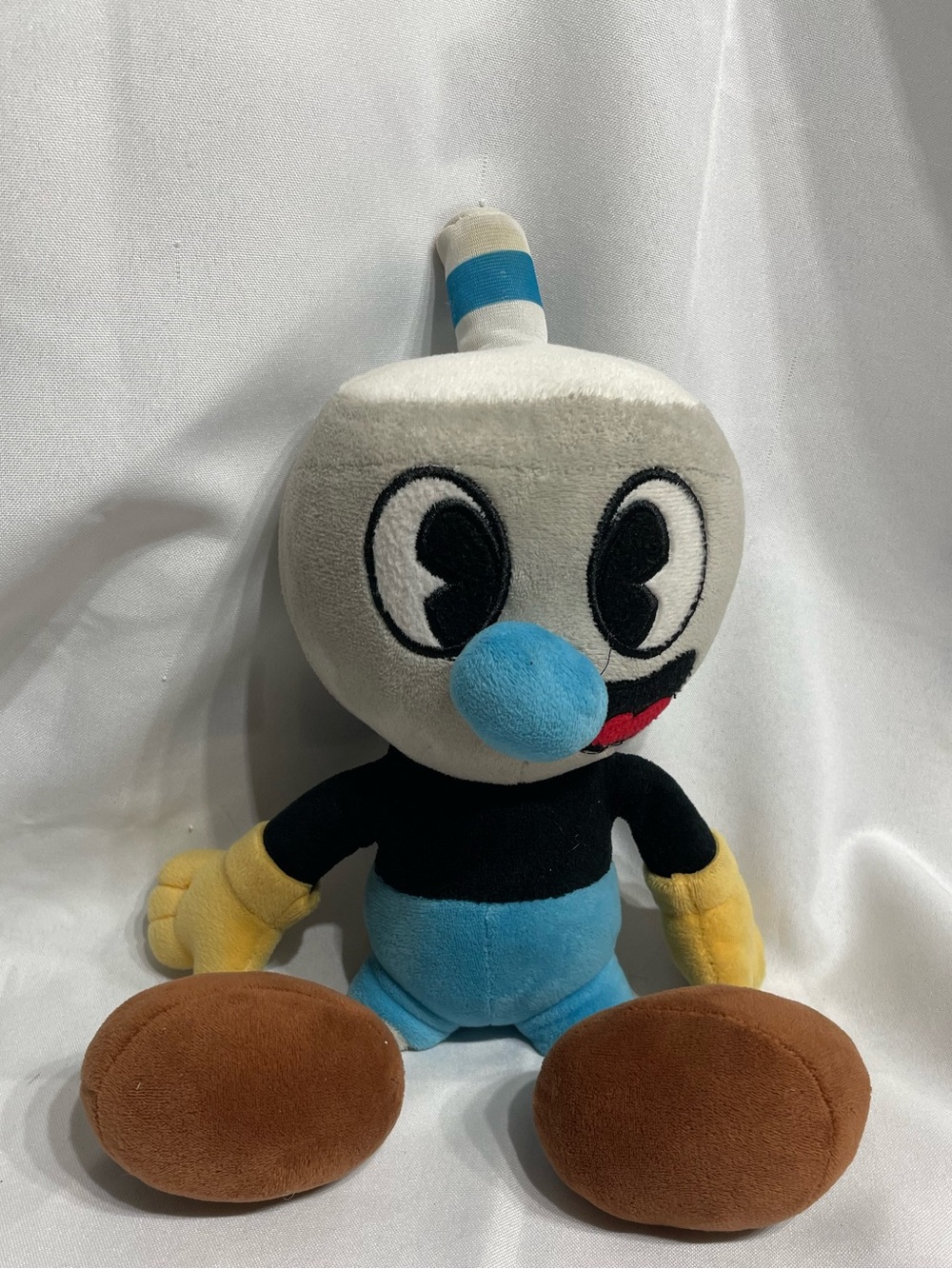 13” Fiesta Cuphead Mugman plush great Condition